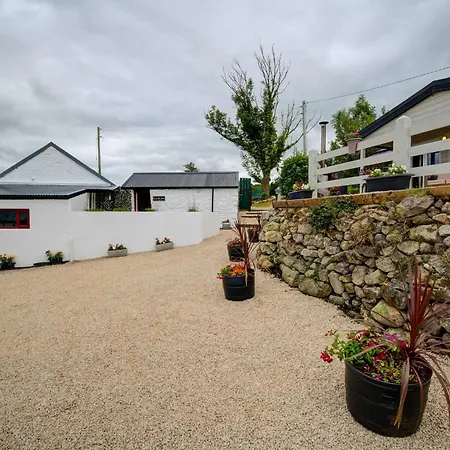 Luxury Log With Private Hot Tub & Sea Views