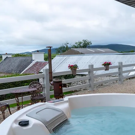 Luxury Log With Private Hot Tub & Sea Views Letterkenny