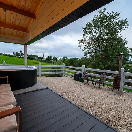 Luxury Log With Private Hot Tub & Sea Views Letterkenny