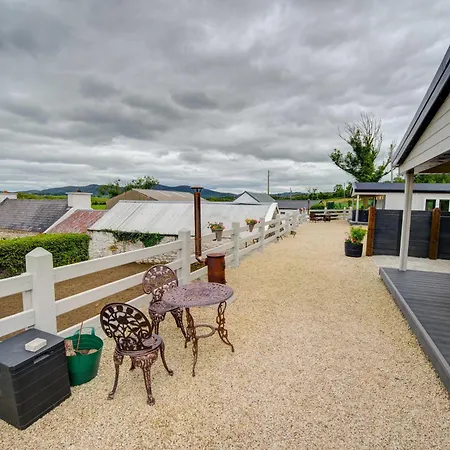Margaret's Cabin, Log With Hot Tub & Bay View, Carrigart * Letterkenny