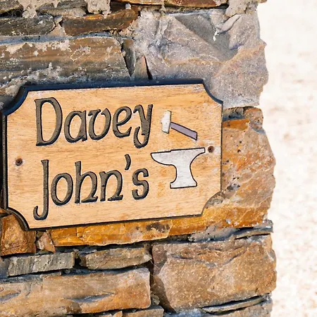 Margaret's Cabin, Log With Hot Tub & Bay View, Carrigart * Letterkenny