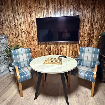 Apartment Margaret's Cabin, Log With Hot Tub & Bay View, Carrigart *