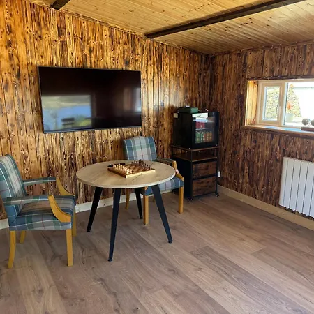 Apartmán Margaret's Cabin, Log With Hot Tub & Bay View, Carrigart