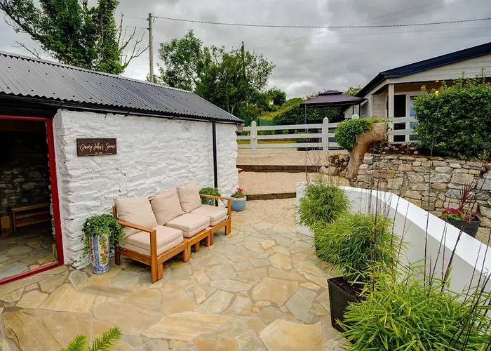 Luxury Log With Private Hot Tub & Sea Views