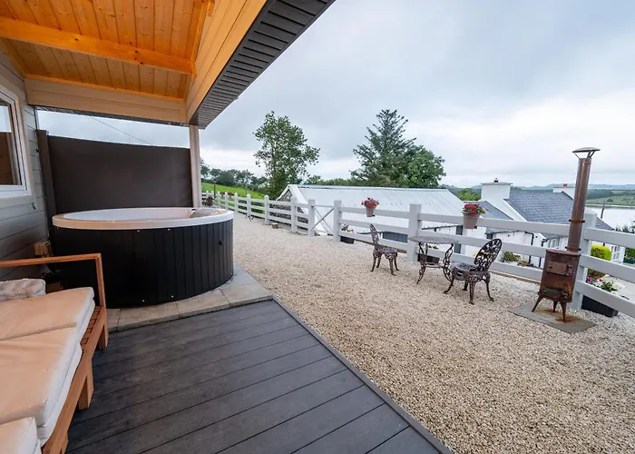 Apartament Luxury Log With Private Hot Tub & Sea Views *