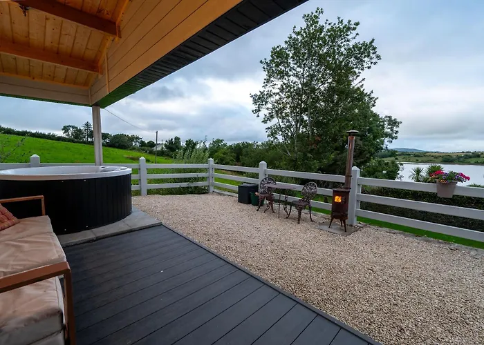 Luxury Log With Private Hot Tub & Sea Views * Letterkenny