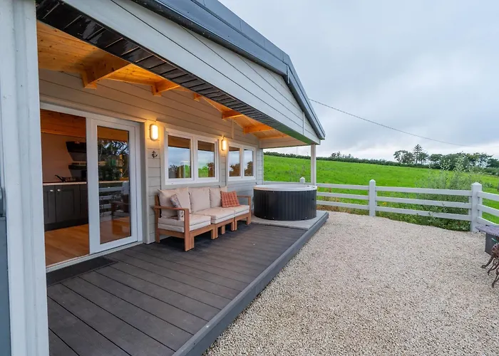 Luxury Log With Private Hot Tub & Sea Views Letterkenny