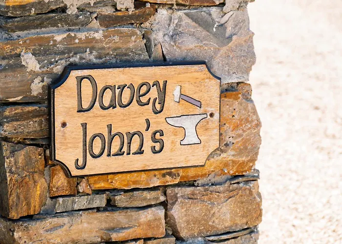 Luxury Log With Private Hot Tub & Sea Views * Letterkenny